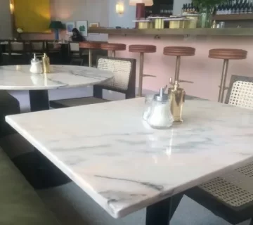 میز رستوران کوارتز