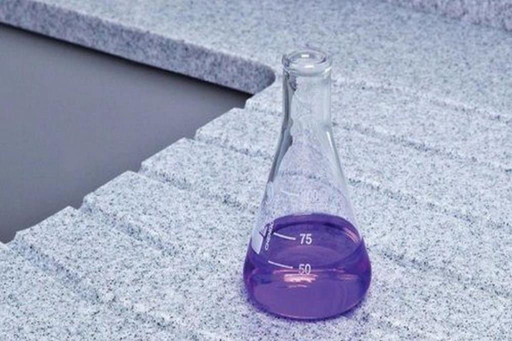 مقاومت کورین در برابر مواد شیمیایی